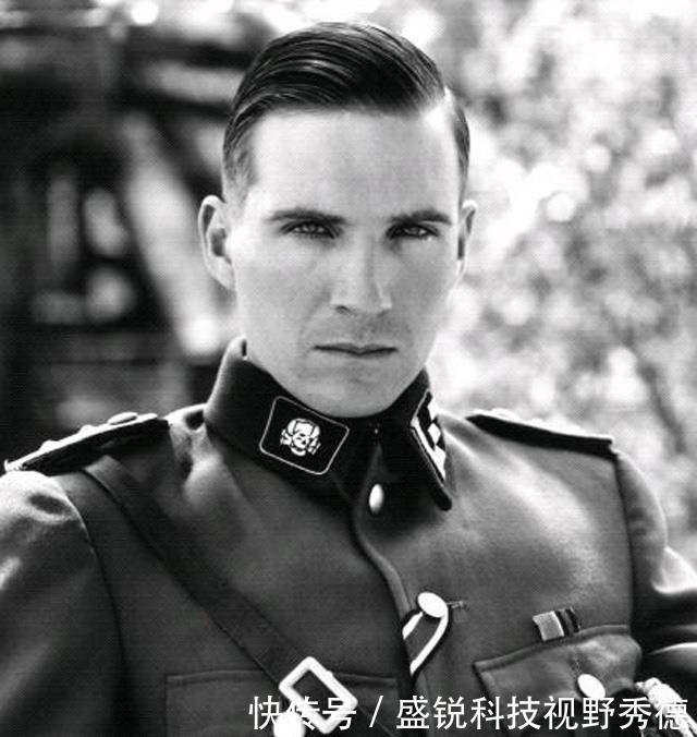 二战德国军装赫赫有名,希特勒:我亲自设计的,就问你帅