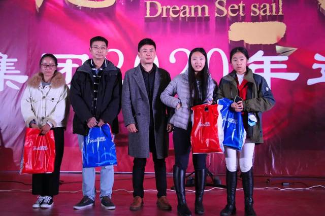 优秀运动员:郭睿杰,许悦,陈佳雯,乔丹泽,谢婉仪,张佳芮,杨承越,王腾