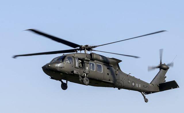 资料图:台湾陆军uh-60m黑鹰直升机