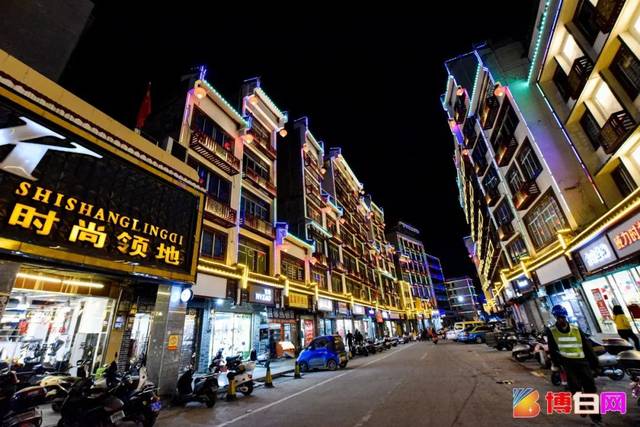 夜景美到爆!博白文化路,大街,新兴街竟然变成这样了!