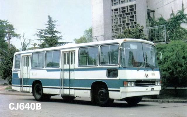 《城市客车1989》彩页