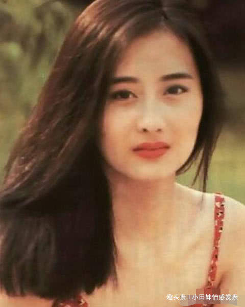 琼瑶苦等3年,被星爷追求,嫁百亿富商8年无子,今