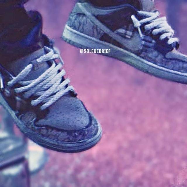 本尊上脚!travis scott x dunk sb 竟也是双「刮刮乐」