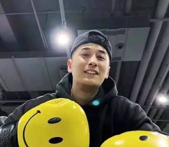 舞帝神豪悾出事,媳妇现身yy开播!九局宣布回归yy!
