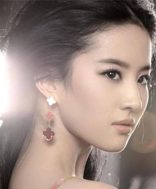 刘亦菲早期高清证件照被扒引热议网友直呼仙女真不是白叫的