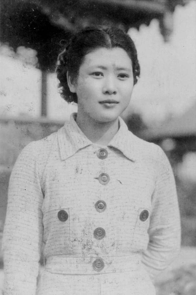 蒋介石曾接见她,汪精卫因她挨老婆打,19岁被人强占为第18房小妾