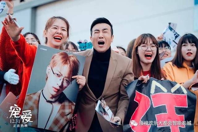 饭圈女孩和追星女孩一样吗 2d39c62cf6d9428a8d94ad83d72bf300.jpeg