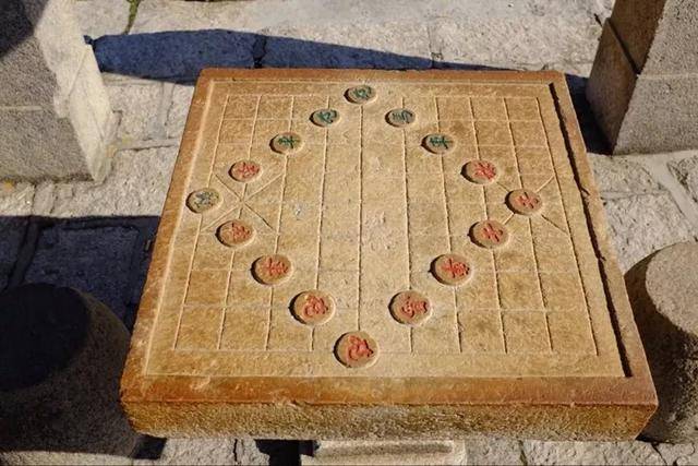 下棋亭石桌棋局