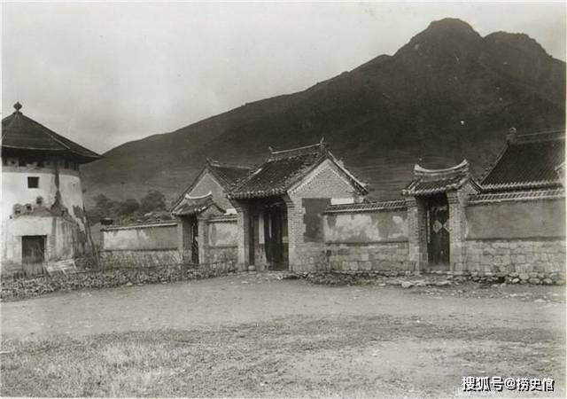 民国时的吉林白山,临江大户人家墙上还有明末时土匪的