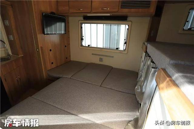 新款汽油版四驱房车来了,空间大5座5卧,24.38万表现还