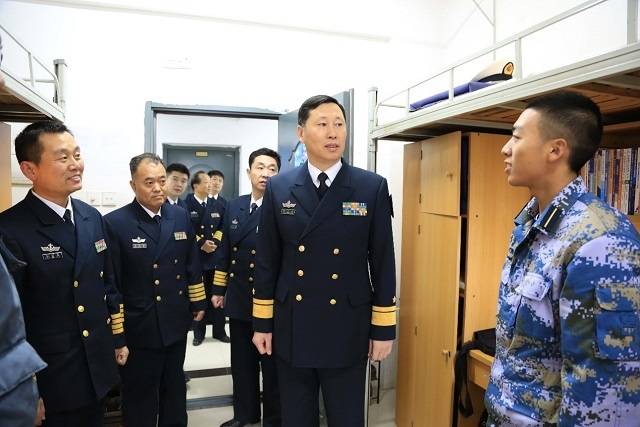 胡中明中将任北部战区海军司令员,核潜艇艇长出身,参加过首次环球航行