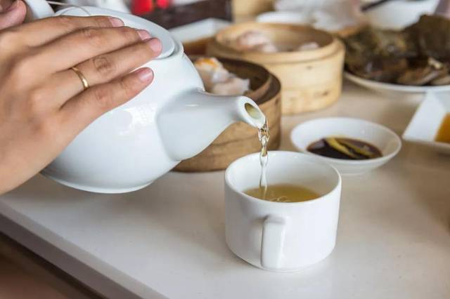 以茶待客|各地春节喝茶习俗共赏_手机搜狐网