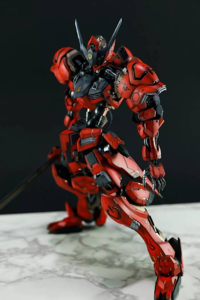 mg巴巴托斯风格蜕变,突现红武士视感