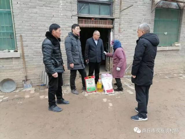 市农业农村局到民权县北关镇刘楼村开展三五基层工作日和走访慰问活动