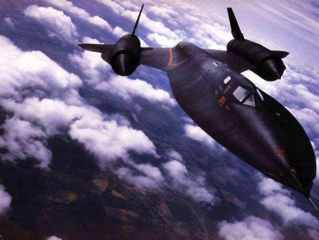 sr-71"黑鸟"侦察机:《变形金刚》中的传奇角色