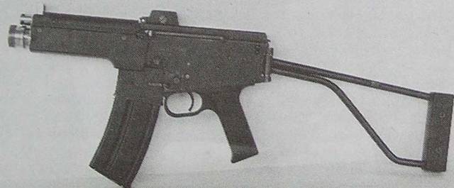 捷克的迷你ak,折叠后仅长31.5厘米的"美人"微型冲锋枪