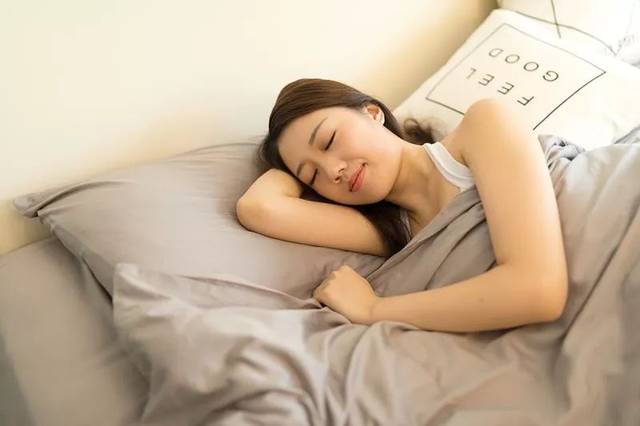 睡觉时头朝哪个方向最健康?一篇搞懂睡眠养生法!