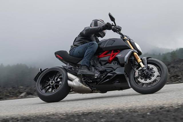 原创杜卡迪 2020 diavel 1260s 真正的"重机"