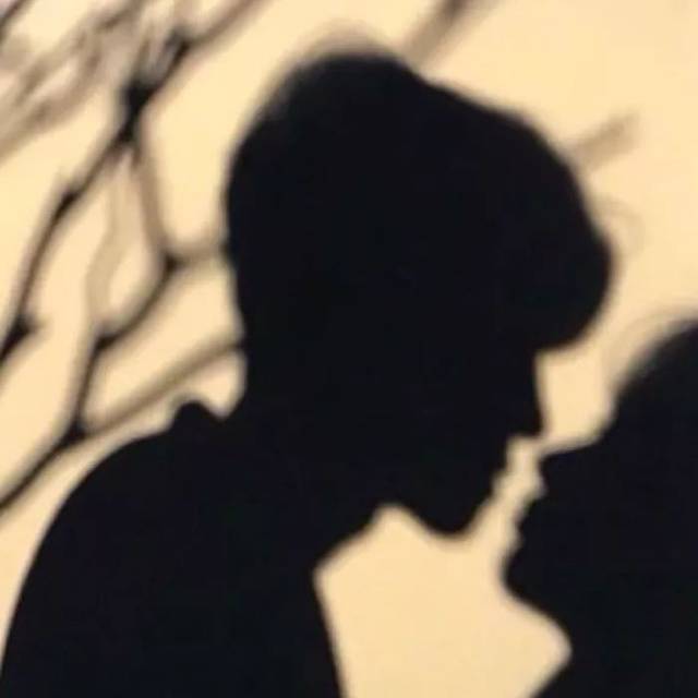 但更不想被过分打扰 人们常常会欺骗你 是为了让你明白 有时候 你