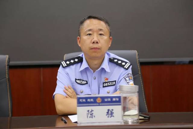 广丰区公安局交警大队向全区人民拜年!