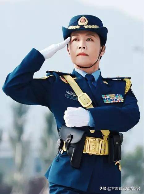 程晓健 空军少将,中国空军特级飞行员 国庆阅兵中担任女兵方队领队