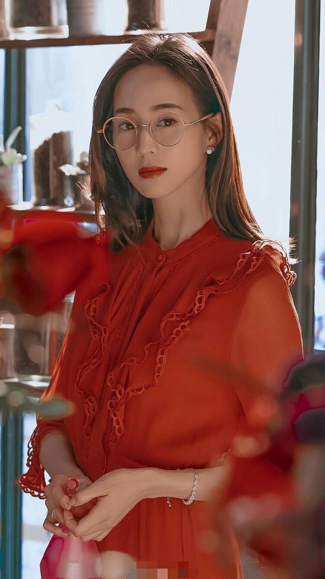 张钧甯成最美女骗子,唐探智商颜值爽爆表,网友:快来骗