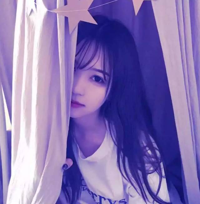 女生头像 | 突如其来的委屈,连笑都带着僵硬 619