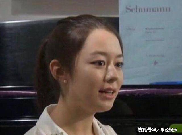 有种整容叫吉娜素颜当看到她卸妆后的真容确定只有25岁