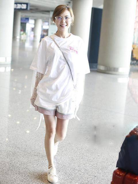 想拥有李金铭这种甜美迷人的身材吗?赶紧坚持这样塑形