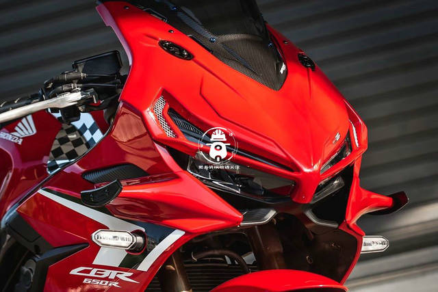 原创本田cbr650r加装空气力学小翼 下一代车型或将采纳