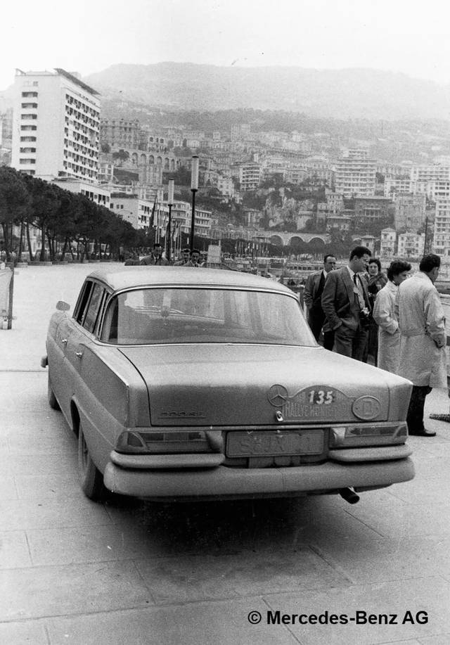 老照片:梅赛德斯-奔驰在 rallye monte-carlo 1960