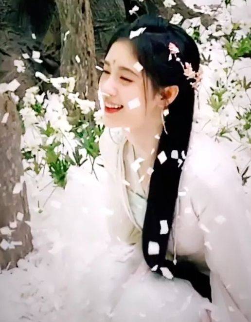别人古装都是戴假发,鞠婧祎却完全不需要,看清效果:羡慕哭了