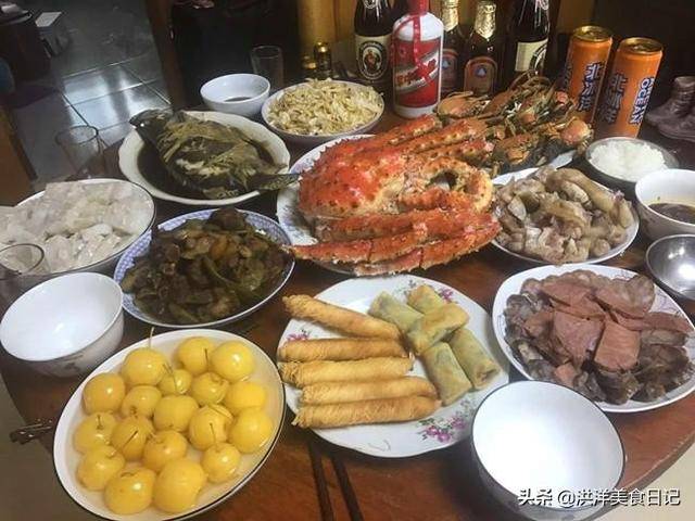 东北农村年夜饭大比拼,看看谁家做的最有年味?