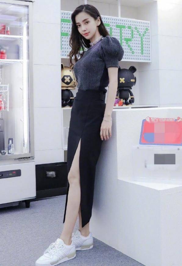 angelababy穿高开叉长裙好撩人!细腰美腿惹人羡慕,身材太好了