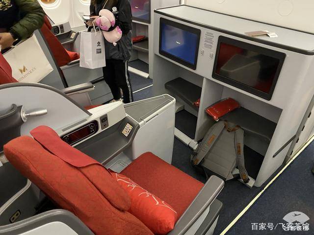 川航国内外航线深度对比,同样是飞机商务舱,没想到差距那么大