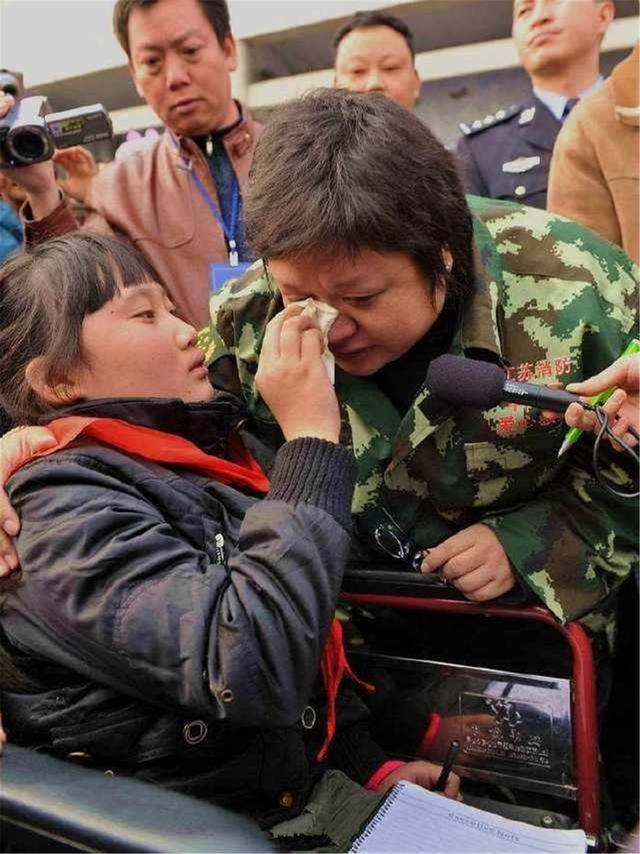 筹款3000万,支援武汉病倒三天!公益女神,我就服韩红