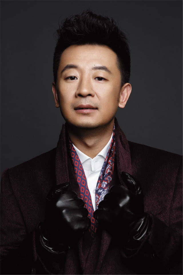 不顾家人反对,嫁给出狱后的黄海波,还为他生子,如今过得怎样?