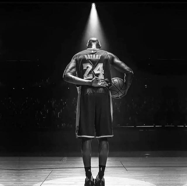 传奇巨星陨落,曼巴精神永存