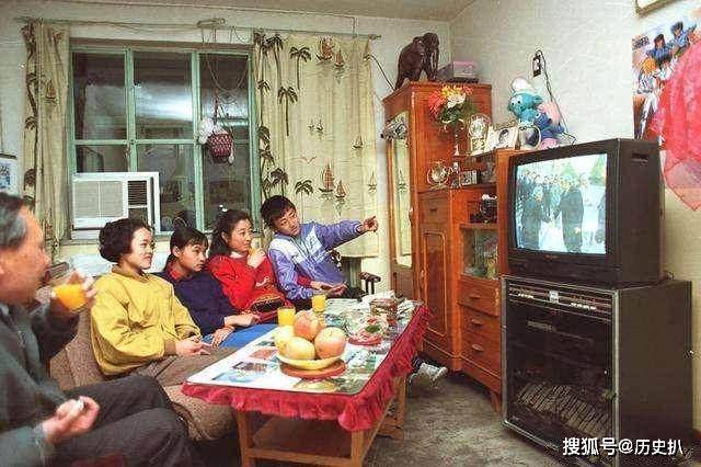 原创90年代中国老照片:图3至今仍买不起,图5当时土豪,图8很难再现