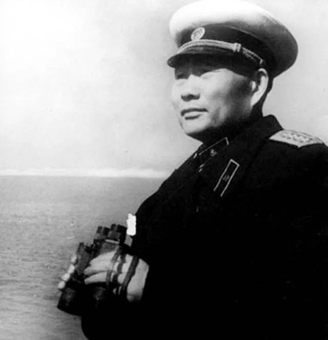 组建海军的消息传到台湾,国民党海军司令桂永清十分不屑:"共军一穷二