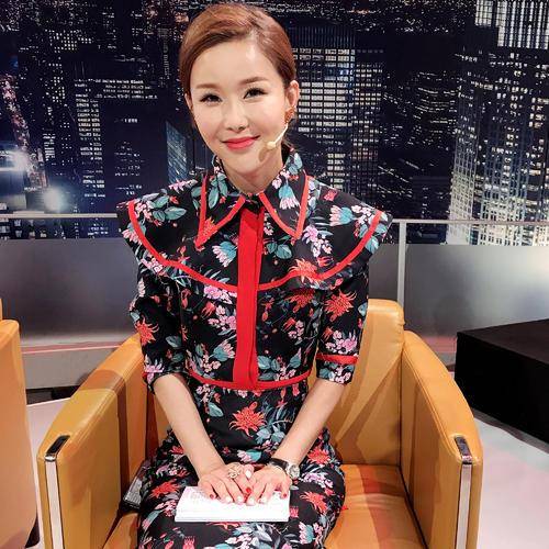 女主持人采访钟南山院士,她的表情体现引争议,带给我们四点反思
