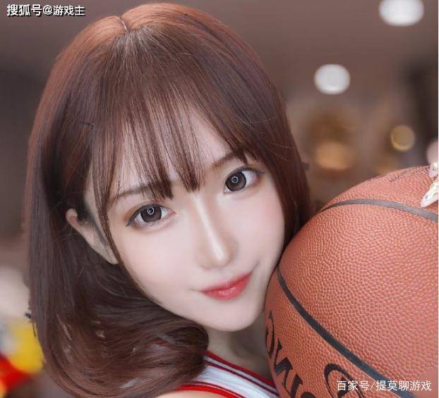 解说腐团儿再度cos"赤木晴子",重新诠释经典动漫角色