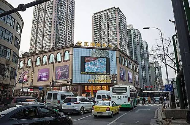在汉正街,几乎每位山西老乡都是白手起家,每个人的奋斗史都是辛酸而