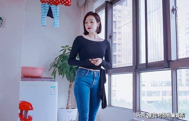 原创还在吐槽宋茜身材差?《下一站》宋茜尝试包臀裙,这身材绝了