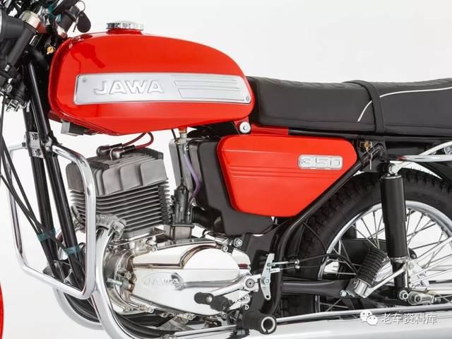 细品一辆1986年捷克斯洛伐克制造的jawa 350摩托车
