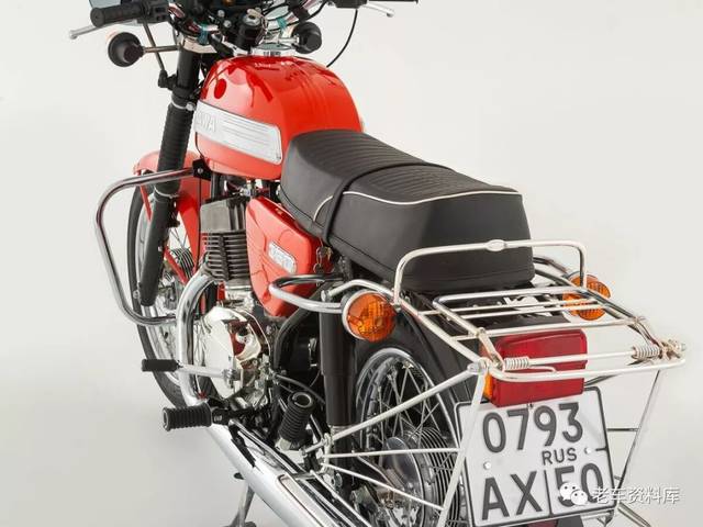 细品一辆1986年捷克斯洛伐克制造的jawa 350摩托车