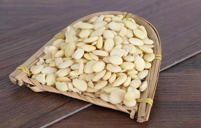每日学习一味中药——桃仁,有活血祛瘀,润肠通便,止咳
