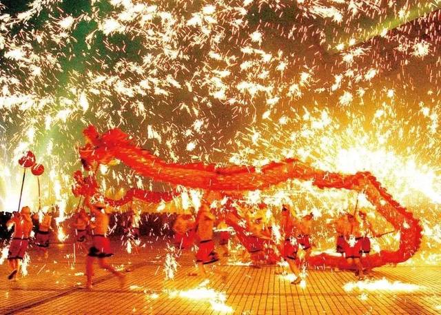 元宵节|花灯祈福,愿国泰民安,山河无恙!