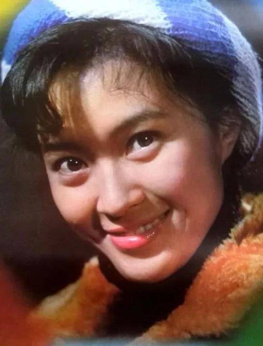 1982年的老挂历,12位女明星魅力历久弥新