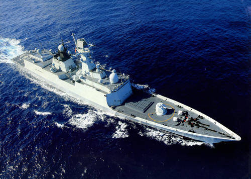 中国海军新型驱逐舰